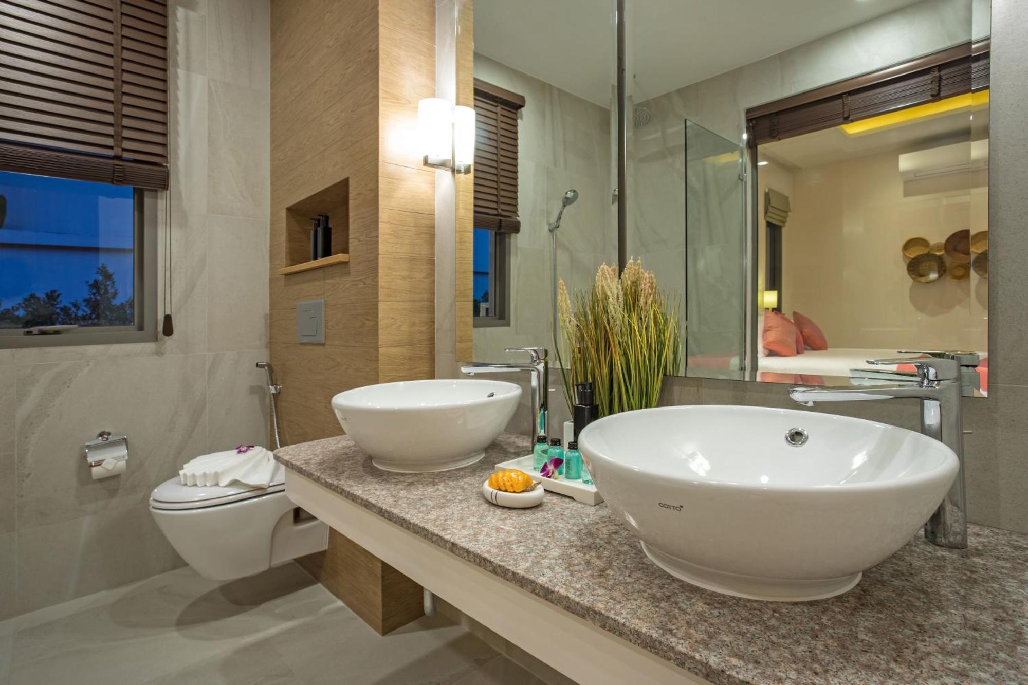 Dalaa 8 Villa Kamala Beach Buitenkant foto