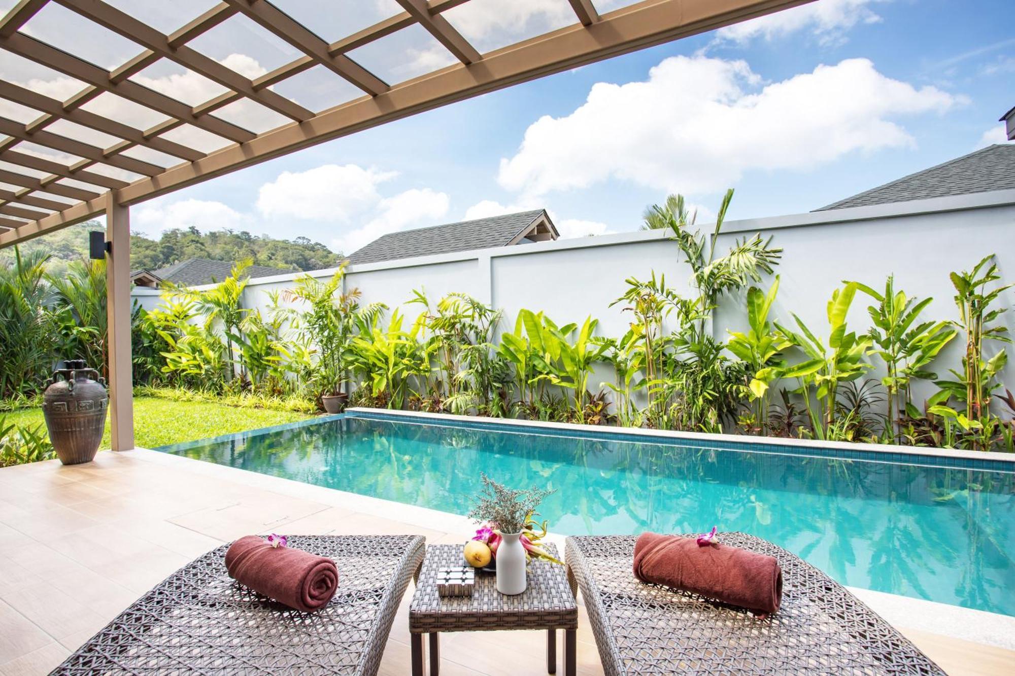 Dalaa 8 Villa Kamala Beach Buitenkant foto